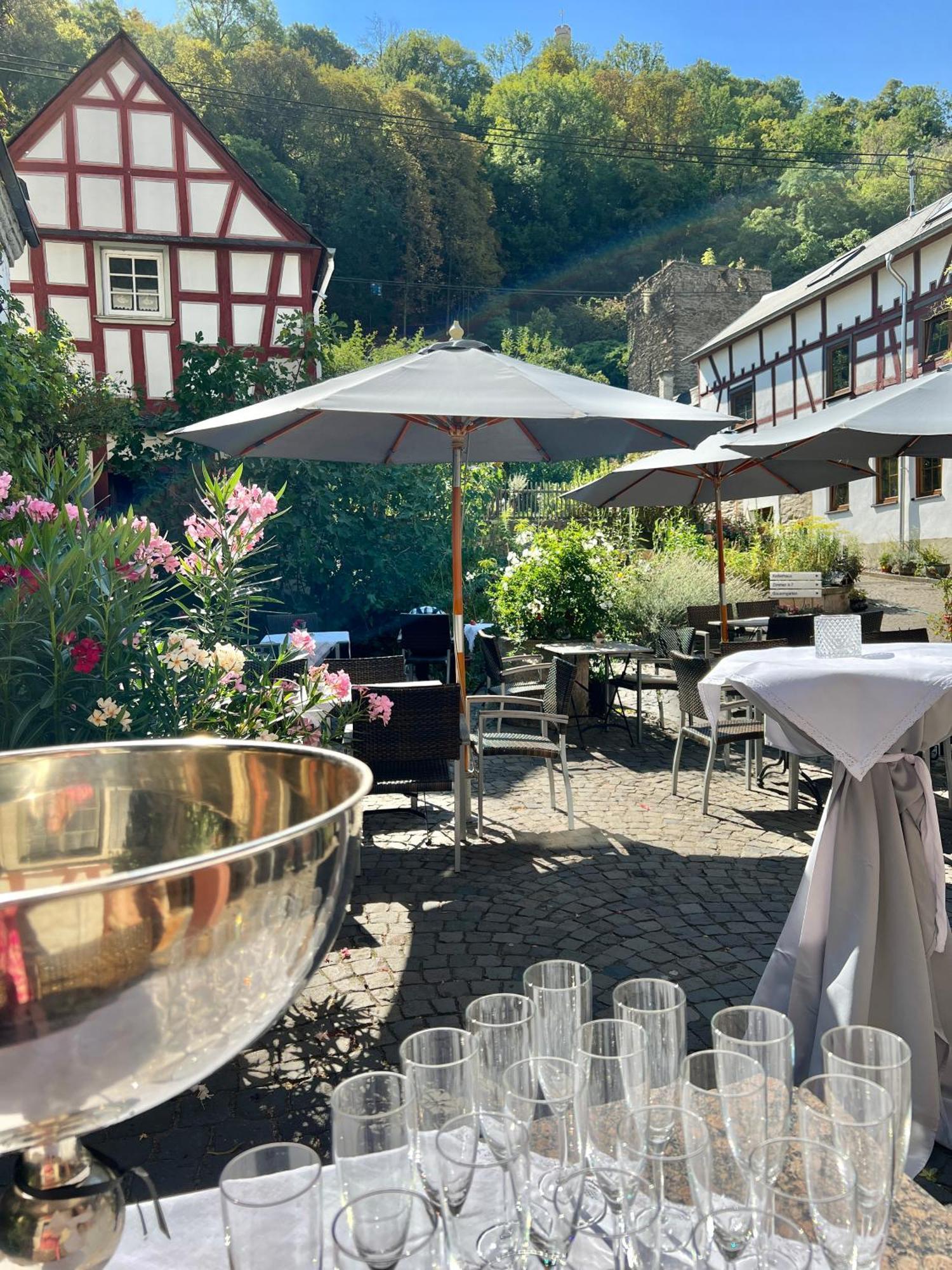 Landgasthof Zum Weissen Schwanen Braubach Extérieur photo